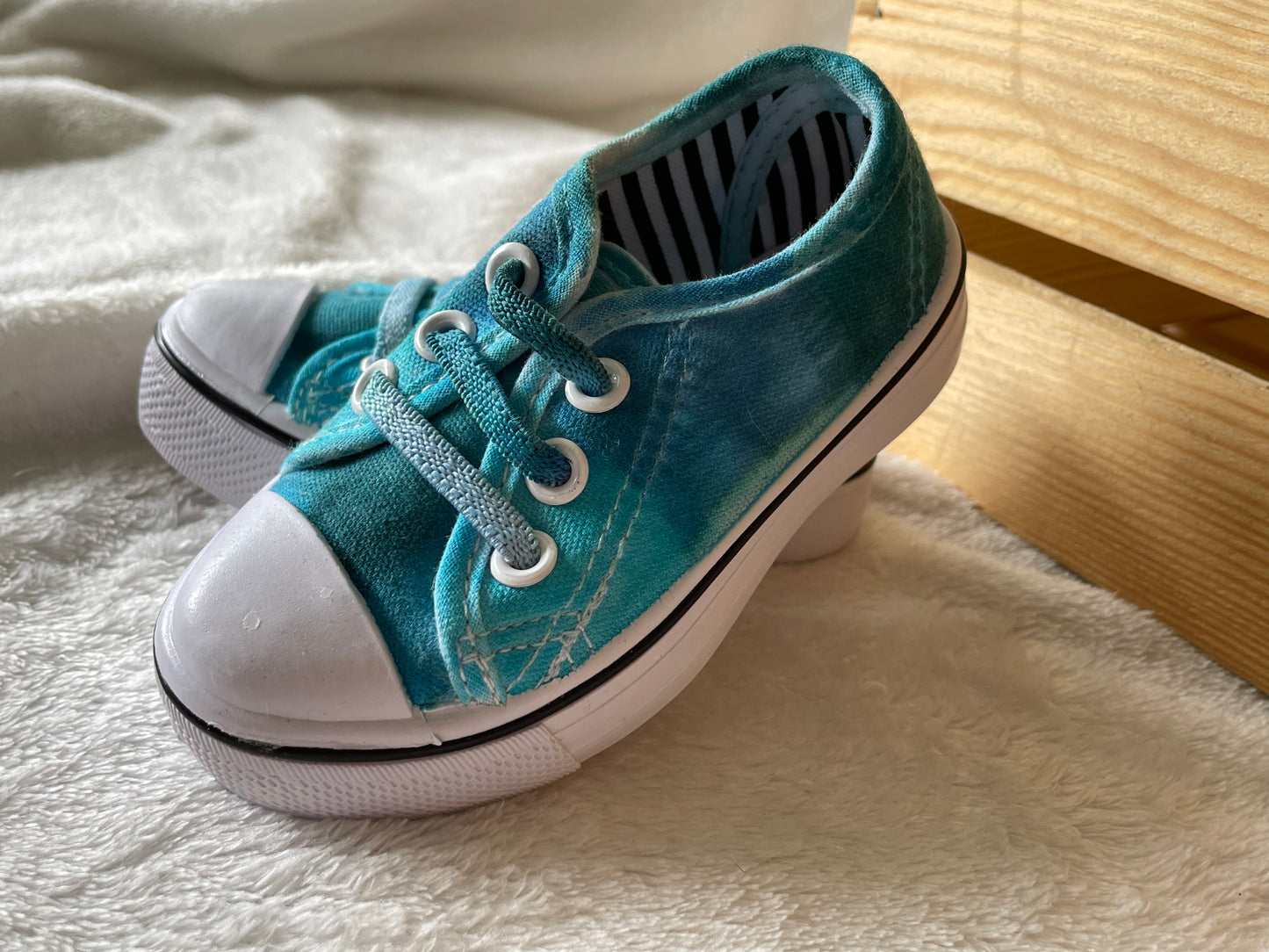 Blue Gradient Dyed Children's Shoes