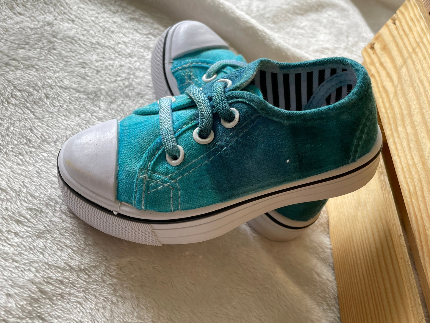 Blue Gradient Dyed Children's Shoes